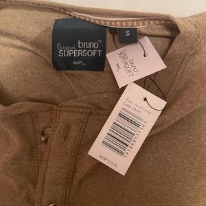 men’s long sleeve shirt